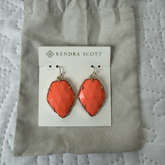Kendra Scott Corley coral and gold tone drop earrings - Picture 5 of 5